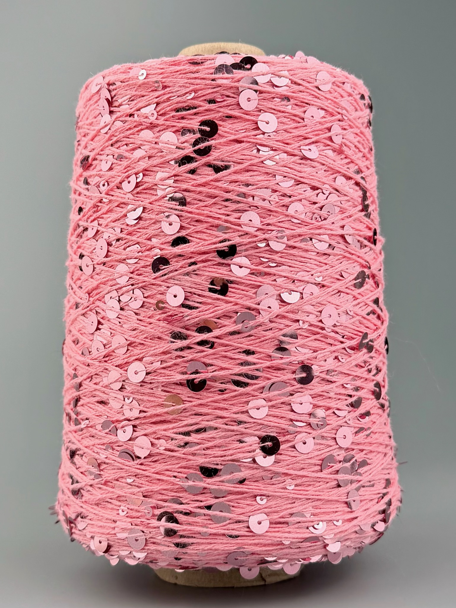 Art. Brillante 260 m / 100 g – Baumwolle mit Maxi-Pailletten col. Pfirsichrosa foto 2